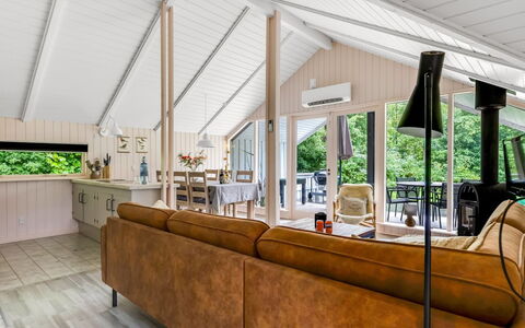 Ejler - 30Km from the Sea: Interieur Ontwerp, Hout, Flooring, Plafond, Bankstel, Houten Vloer, Verdieping, Woonkamer, Meubilair