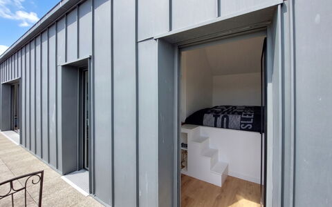 Le Botanica: Meubilair, Flooring, Interieur Ontwerp, Muur, Verdieping, Bankstel, Hout, Woonkamer, Houten Vloer, Kamer