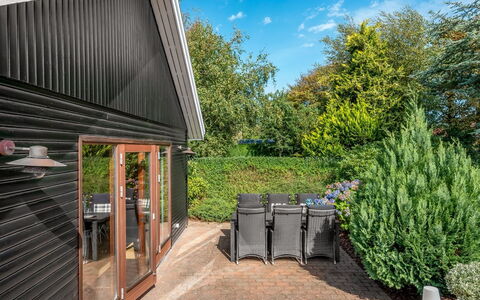 Anarosa - 6Km from the Sea: Struik, Verblijf, Dak, Huis, Huis, Tuin, Groundcover, Garden Gebouwen, Siding, Werf