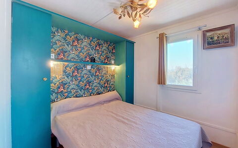 A Casetta: Hout, Interieur Ontwerp, Verdieping, Slaapkamer, Kamer, Plafond, Laken, Bedding, Bed, Appartement