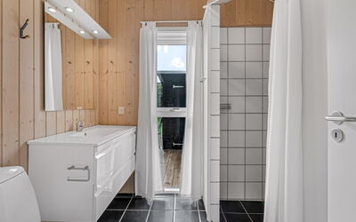 Taneli - 400M from the Sea