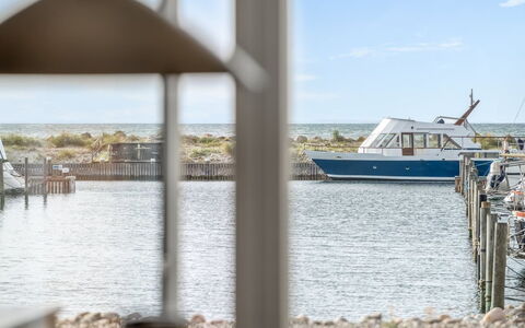 Jela - 10M from the Sea: Water, Zwemwater, Waterweg, Zee, Meer, Boot, Watercraft, Kust, Oceaan, Dok