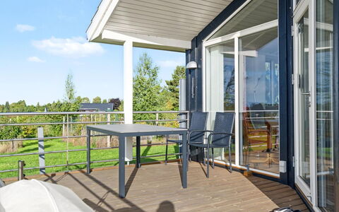 Sighrik - 600M from the Sea: Veranda, Stoel, Balkon, Schaduw, Dek, Keuken En Eettafel, Hardwood, Aluminium, Beits, Buitenmeubels