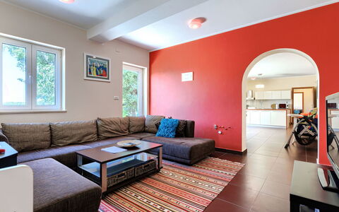 Istria Serenity: Interieur Ontwerp, Meubilair, Flooring, Verdieping, Bankstel, Muur, Plafond, Hout, Kamer, Woonkamer