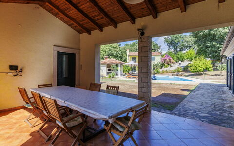 Istria Serenity: Meubilair, Flooring, Buitenmeubels, Toevlucht, Schaduw, Deur, Stoel, Zwembad, Backyard, Landgoed