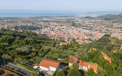 L'Edera e Il Mare: Dag, Woongebied, Stedelijk Gebied, Horizon, Landschap, Buurt, Vogelperspectief, Voorstad, Landelijk Gebied, Land Lot