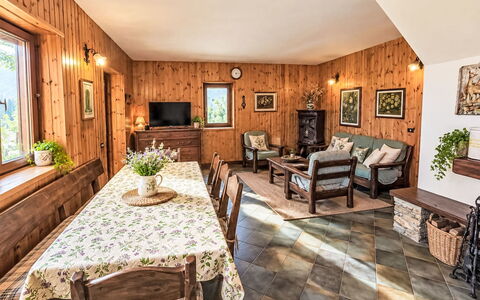 Il Ghiro: Buitenmeubels, Struik, Huis, Buitentafel, Meubilair, Huis, Tuin, Gazon, Backyard, Landgoed