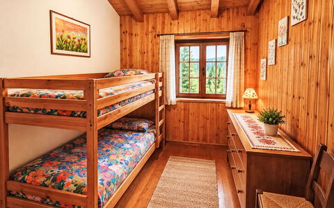Il Ghiro: Buitenmeubels, Struik, Huis, Buitentafel, Meubilair, Huis, Tuin, Gazon, Backyard, Landgoed