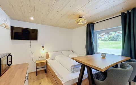 Gortipohl 625: Hout, Slaapkamer, Interieur Ontwerp, Huis, Bed, Bed Frame, Hardwood, Beits, Bedding, Plafond