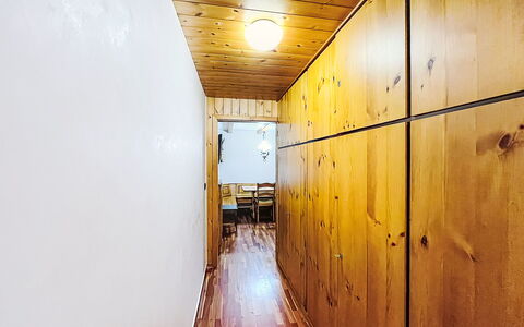 Calvet: Lucht, Meubilair, Hout, Buitenmeubels, Tafel, Stoel, Wolk, Buitentafel, Hardwood, Plank