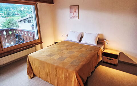 Piz Fess: Architectuur, Helling, Verblijf, Bergketen, Blokhut, Siding, Timmerhout, Alpen, Eco Hotel, Bergdorp