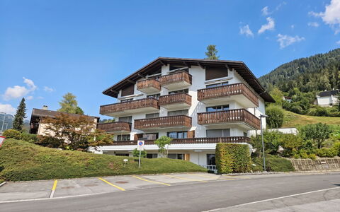 Piz Fess: Woongebied, Huis, Appartement, Balkon, Helling, Voorstad, Bergdorp, Villa, Lariks