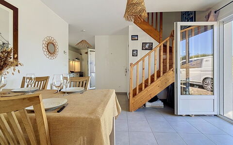 Maison de Kerné: Architectuur, Helling, Verblijf, Bergketen, Blokhut, Siding, Timmerhout, Alpen, Eco Hotel, Bergdorp