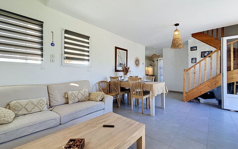 Maison de Kerné: Architectuur, Helling, Verblijf, Bergketen, Blokhut, Siding, Timmerhout, Alpen, Eco Hotel, Bergdorp
