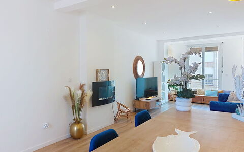Le 3 Delaunay: Architectuur, Helling, Verblijf, Bergketen, Blokhut, Siding, Timmerhout, Alpen, Eco Hotel, Bergdorp