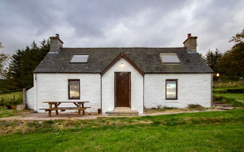 Achtuie Cottage: Architectuur, Helling, Verblijf, Bergketen, Blokhut, Siding, Timmerhout, Alpen, Eco Hotel, Bergdorp