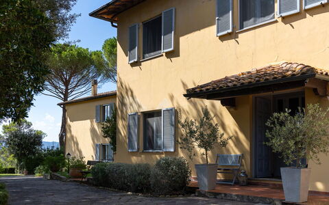 La Certaldina Luna Apartment: Huis, Woongebied, Huis, Dak, Verblijf, Landgoed, Voorstad, Schaduw, Villa, Balkon