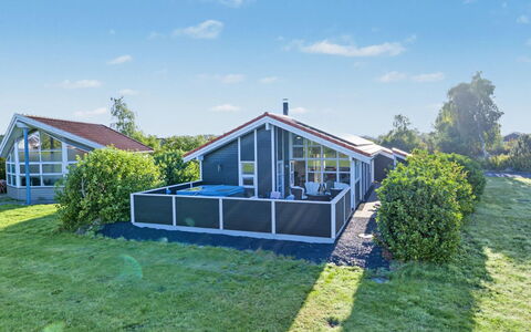 Nelia - 1Km from the Sea: Huis, Huis, Woongebied, Dak, Verblijf, Landgoed, Veranda, Werf, Boerderij, Siding