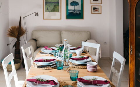 Marijana: Meubilair, Tableware, Tafel, Serveware, Dishware, Tafelkleed, Drinkware, Keuken En Eettafel, Eetkamer, Stoel