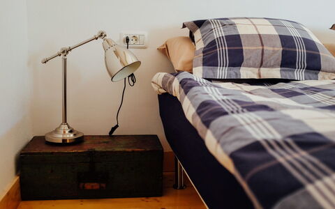 Marijana: Slaapkamer, Meubilair, Bed, Laken, Bedding, Linens, Flooring, Verdieping, Bed Frame, Kamer