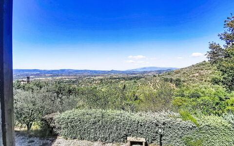 La Villa di Andrea: Blauw, Natuur, Vegetation, Heuvel, Landschap, Plantengemeenschap, Ochtend, Zonlicht, Shrubland, Dicht Struikgewas