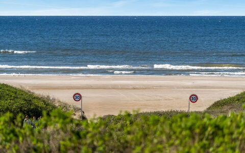 Aaran - 100M from the Sea: Blauw, Water, Zwemwater, Strand, Kust, Zee, Kust En Oceanic Landvormen, Horizon, Kust