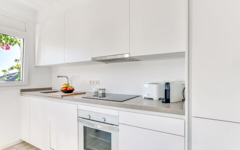S'Alqueria Petita: Keuken, Countertop, Toestel Van De Keuken, Interieur Ontwerp, Cabinetry, Major Appliance, Flooring, Hout, Meubilair, Verdieping