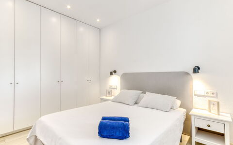 S'Alqueria Petita: Meubilair, Interieur Ontwerp, Muur, Slaapkamer, Bed, Hout, Verdieping, Flooring, Plafond, Kamer