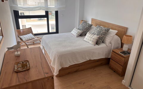 Residencial Áster: Meubilair, Interieur Ontwerp, Bed, Slaapkamer, Flooring, Verdieping, Hout, Kamer, Laken, Bedding