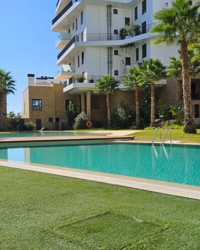 Residencial Áster: Woongebied, Huis, Landgoed, Zwembad, Gazon, Hacienda, Landscaping, Toevlucht, Villa