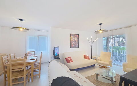 Les Floralies: Interieur Ontwerp, Meubilair, Bankstel, Flooring, Plafond, Verdieping, Woonkamer, Appartement, Kamer, Huis