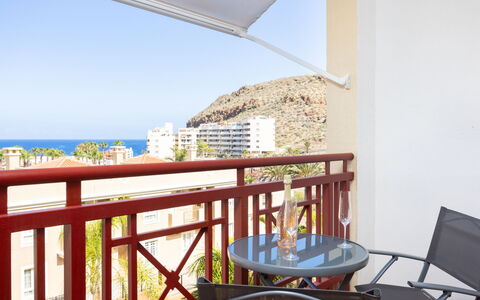 Balandros Sun: Meubilair, Appartement, Interieur Ontwerp, Plafond, Stoel, Woonkamer, Balkon, Keuken En Eettafel, Beits
