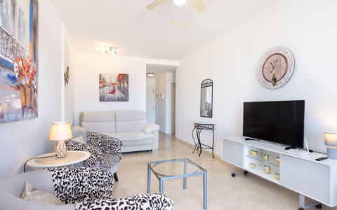 Balandros Sun: Meubilair, Interieur Ontwerp, Flooring, Verdieping, Bankstel, Plafond, Appartement, Woonkamer, Kamer, Huis