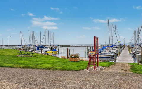 Leefke - 200M from the Sea: Jachthaven, Boot, Dok, Watercraft, Kust En Oceanic Landvormen, Zee, Kust, Mast, Haven