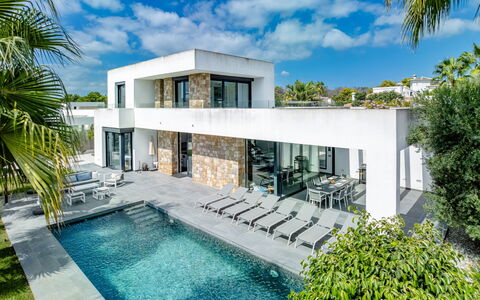 Azure: Toevlucht, Zwembad, Villa, Eco Hotel, Tropen, Badplaats, Hotel, Herenhuis