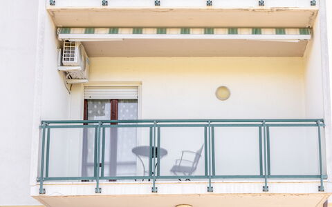 Casa Margia: Leuning, Baluster, Balkon, Samengesteld Materiaal, Appartement, Hek, Metaal, Ijzer, Veranda, Glas