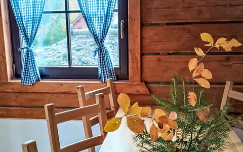 Donut Retreat 1: Hout, Interieur Ontwerp, Meubilair, Kamer, Beits, Hardwood, Stoel, Plank, Vernis, Natuurlijk Materiaal
