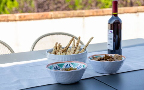 Il Melograno Apartament: Tableware, Voedsel, Serveware, Ingrediënt, Tafel, Dishware, Finger Food, Bord