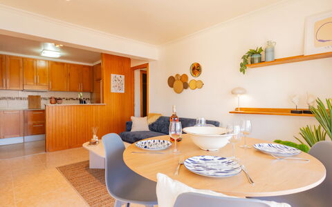 La Naranja: Interieur Ontwerp, Flooring, Hout, Meubilair, Verdieping, Plafond, Keuken, Kamer, Appartement, Cabinetry