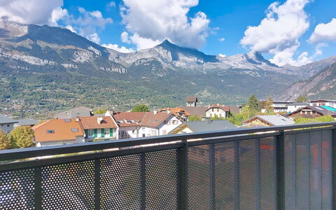 Alp'In: Bergketen, Stedelijk Ontwerp, Balkon, Alpen, Helling, Ridge, Top, Hek, Leuning