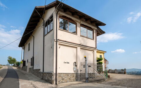 Nada: Architectuur, Facade, Huis, Dak, Woongebied, Huis, Deur, Menselijke Nederzetting, Schuifraam, Voorstad