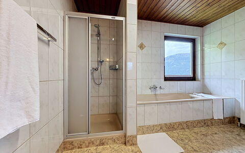 Gästehaus Kurz: Flooring, Slaapkamer, Bedding, Bed, Bed Frame, Linens, Laken, Hardwood, Matras, Houten Vloer
