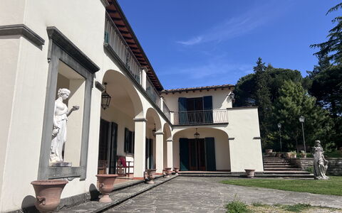 Villa Il Parco: Deur, Landgoed, Schaduw, Hacienda, Oprit, Binnenplaats, Trap, Herenhuis, Villa, Balkon