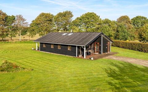 Torsten: Flooring, Slaapkamer, Bedding, Bed, Bed Frame, Linens, Laken, Hardwood, Matras, Houten Vloer