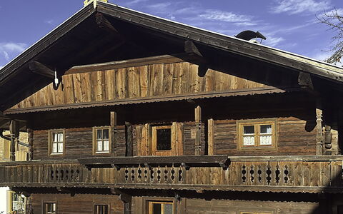 Schwaighof: Flooring, Slaapkamer, Bedding, Bed, Bed Frame, Linens, Laken, Hardwood, Matras, Houten Vloer