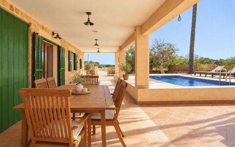 Hort Den Fideu: Flooring, Slaapkamer, Bedding, Bed, Bed Frame, Linens, Laken, Hardwood, Matras, Houten Vloer