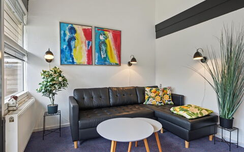 Kielo - 700M from the Sea: Meubilair, Interieur Ontwerp, Flooring, Bankstel, Muur, Verdieping, Hout, Woonkamer, Plafond, Kamer