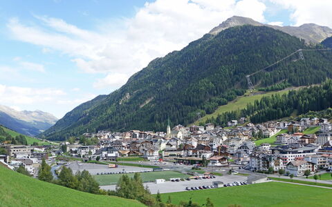 Augl'S Hof: Bergachtig Landvormen, Landschap, Heuvel, Bergketen, Heuvel Station, Vallei, Dorp, Helling, Alpen, Bergdorp