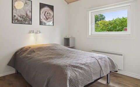 Elle: Slaapkamer, Bed, Hout, Plafond, Interieur Ontwerp, Flooring, Laken, Verdieping, Bedding, Kamer