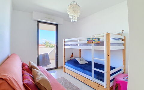 Le Royal Cap: Hout, Slaapkamer, Interieur Ontwerp, Verdieping, Bed, Flooring, Appartement, Meubilair, Kamer, Huis